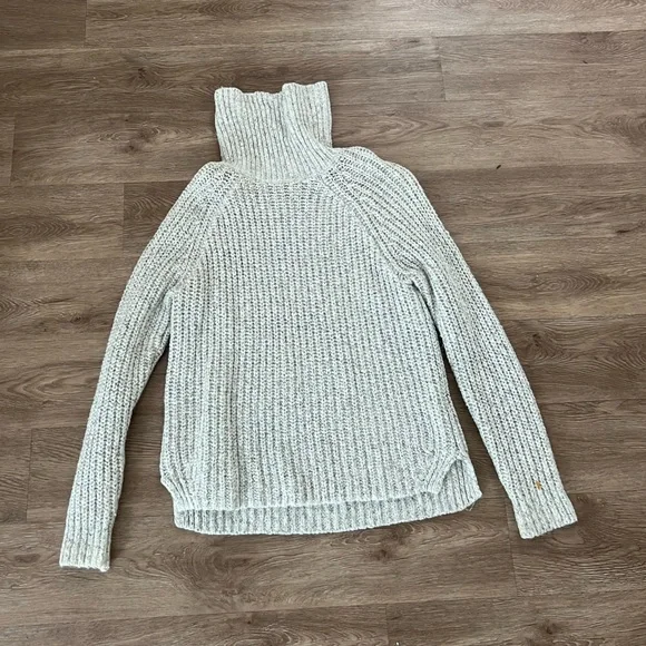 Abercrombie & Fitch Women’s Chunky Turtleneck Sweater Size M - Picture 4 of 5